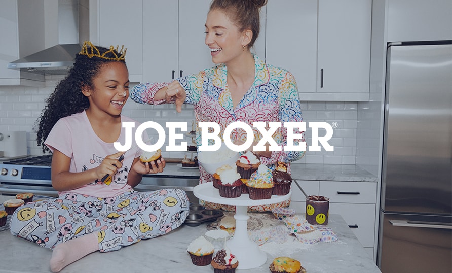Joe Boxer - Filles qui mangent des petits gâteaux